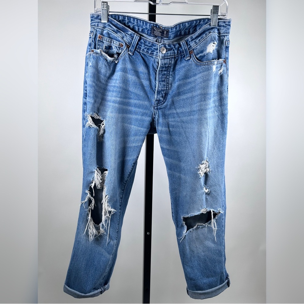 ABERCROMBIE Low Rise Boyfriend Jeans